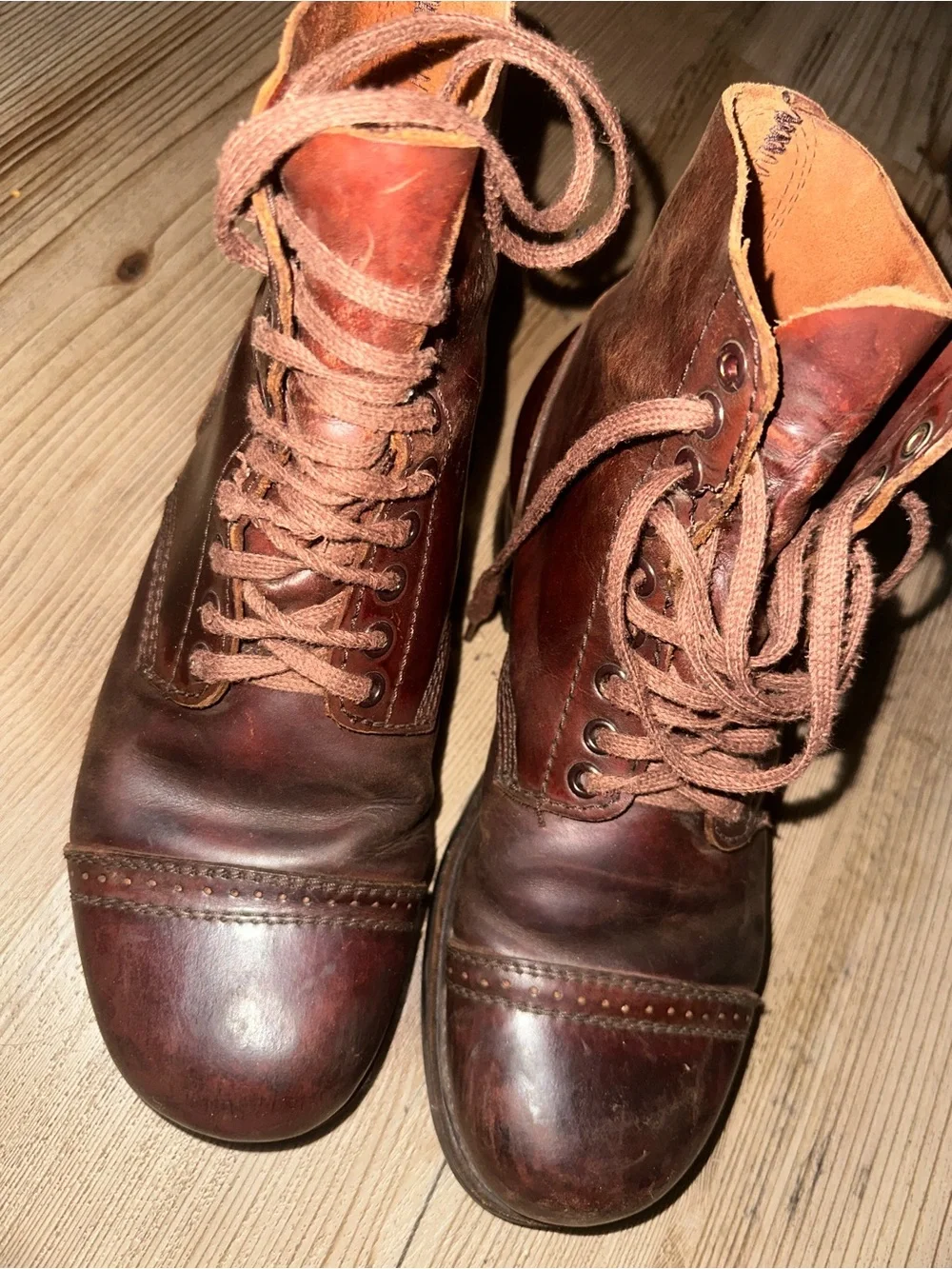 Men's Burgundy Leather Lace-Up Boots